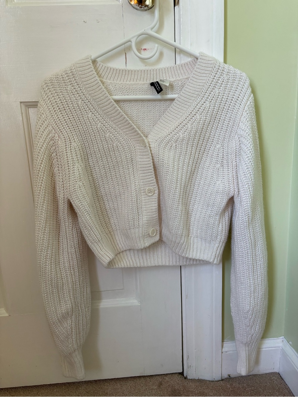 H&M Cream Cropped V-Neck Ribbed Cardigan